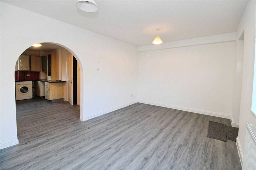 Property photo 2 of 12 Picture No. 08