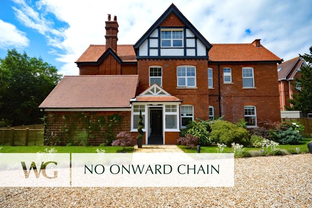 Property photo 1 of 9 Front Of House