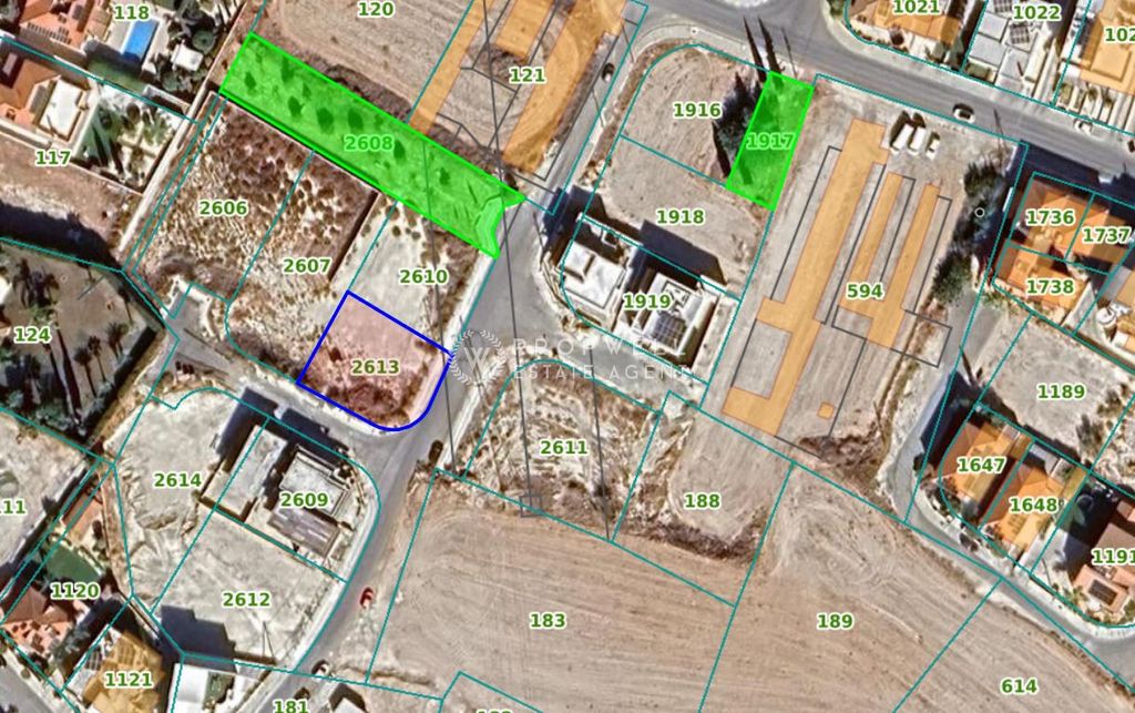 Property photo 1 of 2