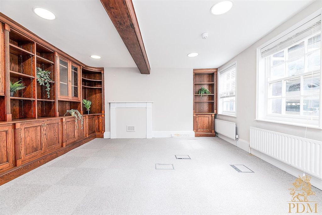 Property photo 1 of 23 64 St James St, Nottingham (22 Of 44).Jpg