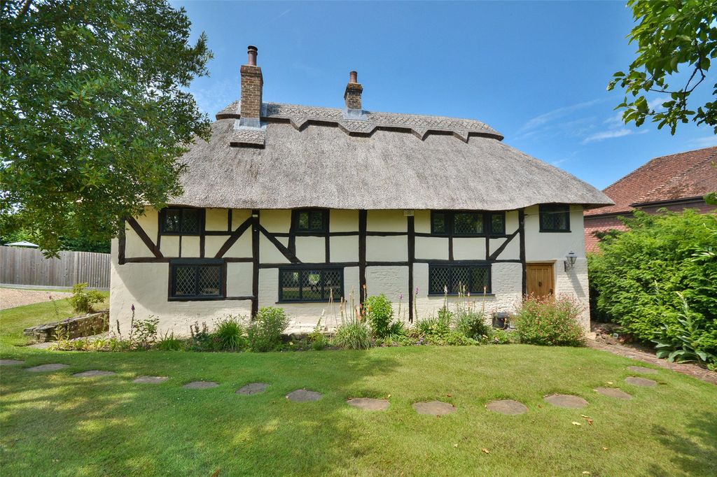 Property photo 1 of 36 Picture No. 04
