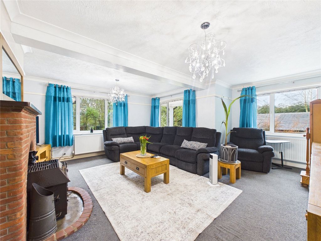 Property photo 3 of 22 Picture No. 36