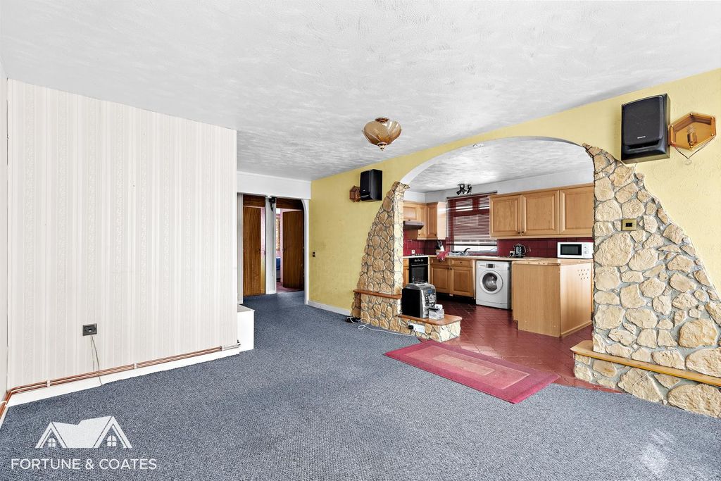 Property photo 2 of 12 Barleycroft_6.Jpg