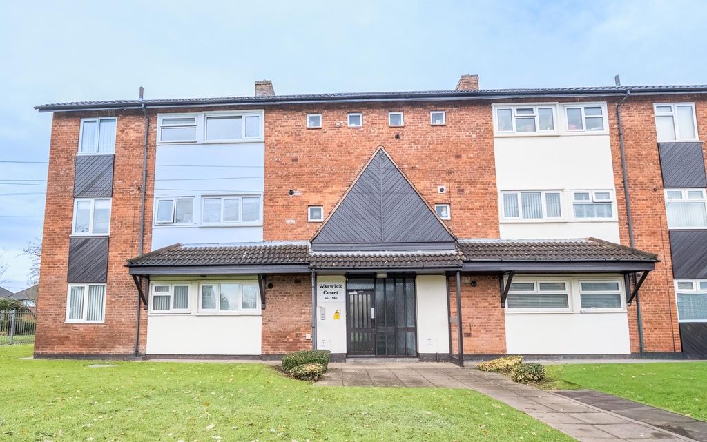 Property photo 1 of 18 Approach