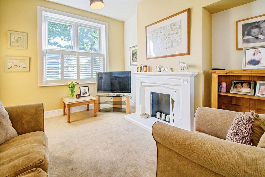 Property photo 3 of 29 Picture No. 27