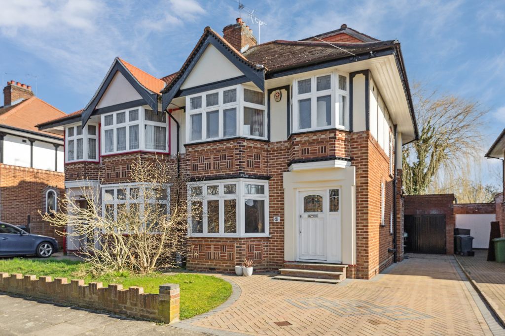 Property photo 1 of 11