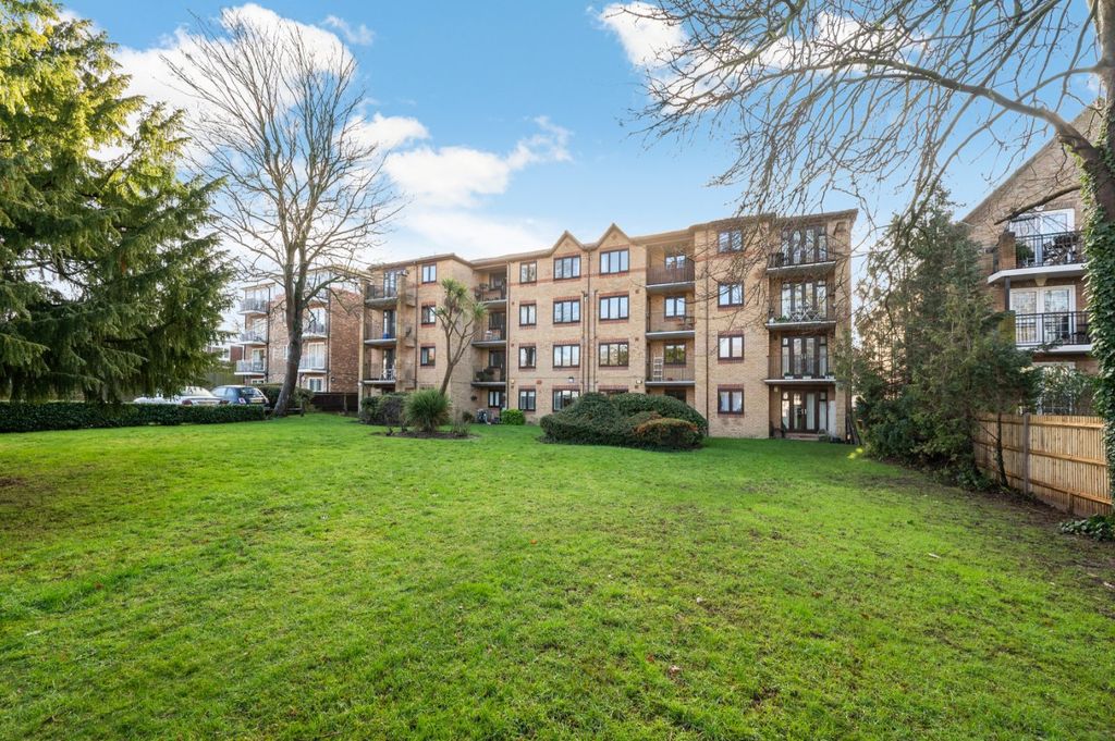 Property photo 2 of 13 Picture No. 11