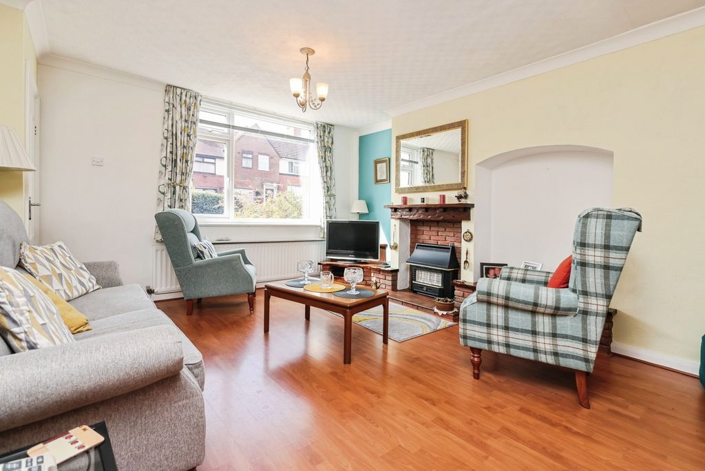 Property photo 2 of 17 Pbox-Img.Jpg