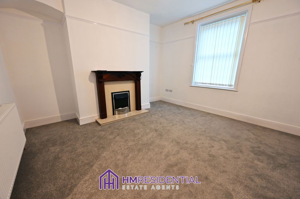 Property photo 2 of 9 Gallery