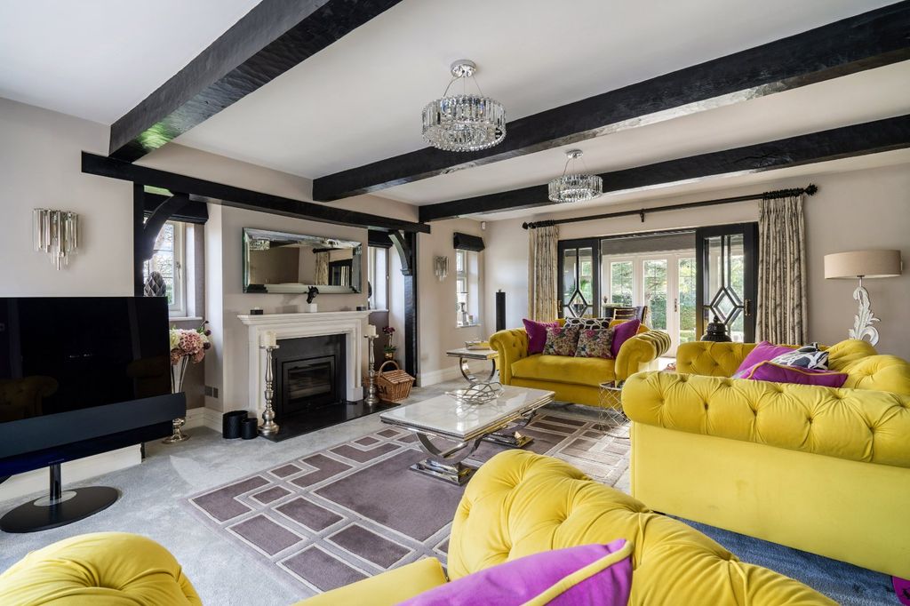 Property photo 2 of 28 Picture No. 25