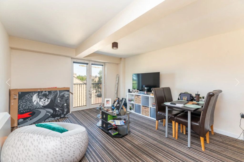 Property photo 3 of 8 Photo 3