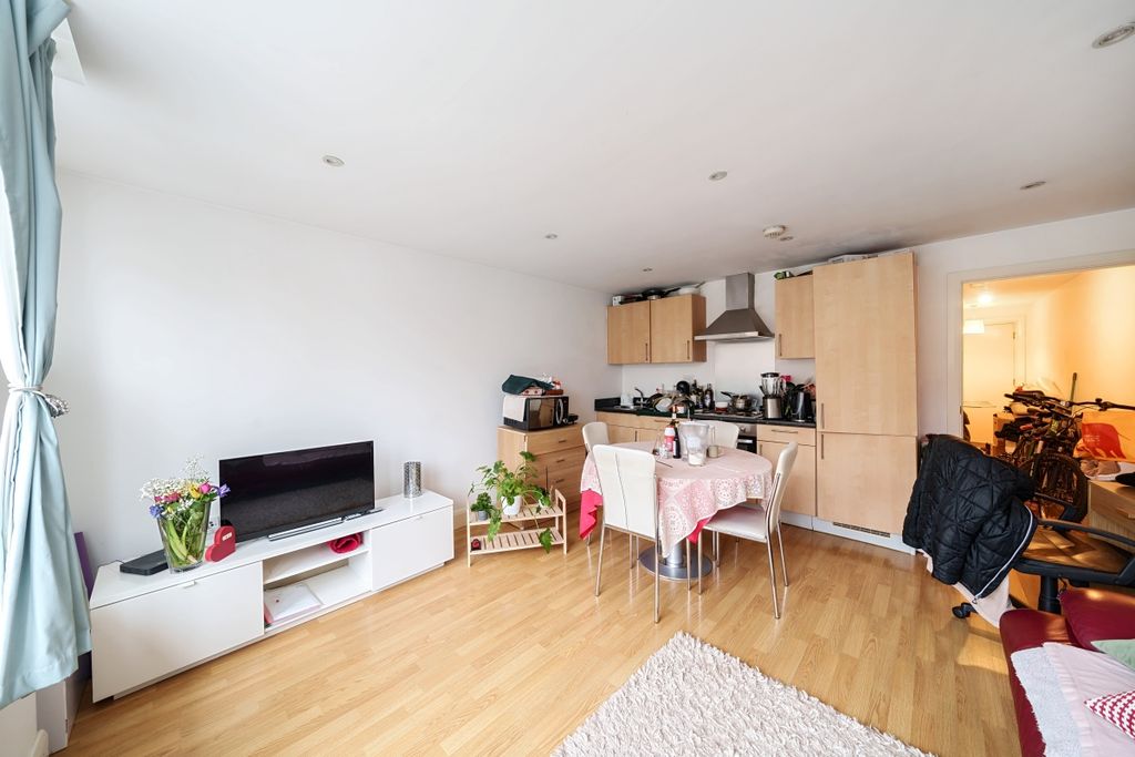 Property photo 3 of 6 968969 (3)