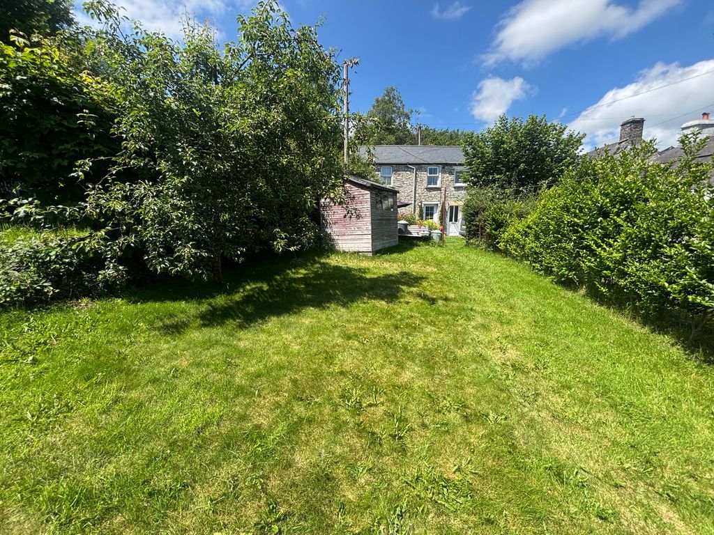 Property photo 2 of 11
