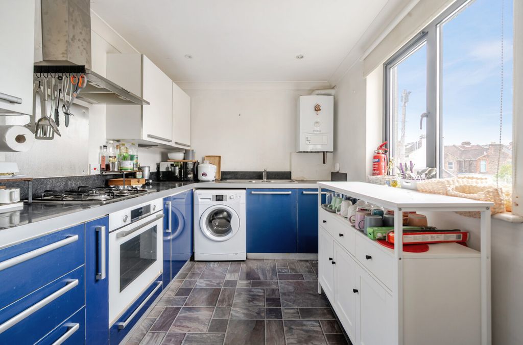 Property photo 2 of 12 1422585-10-69B7F6...