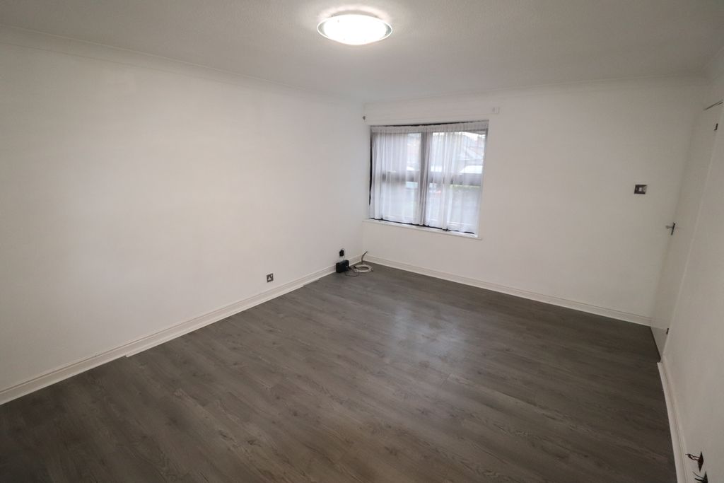 Property photo 3 of 8 Living Room