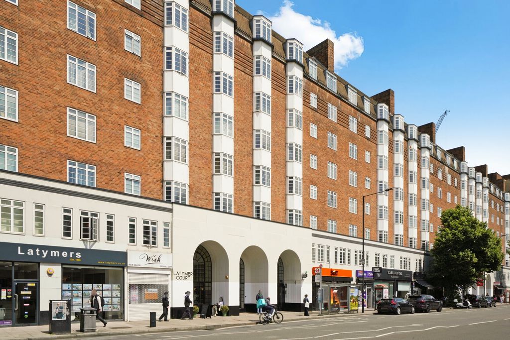 Property photo 2 of 13 Photo 11