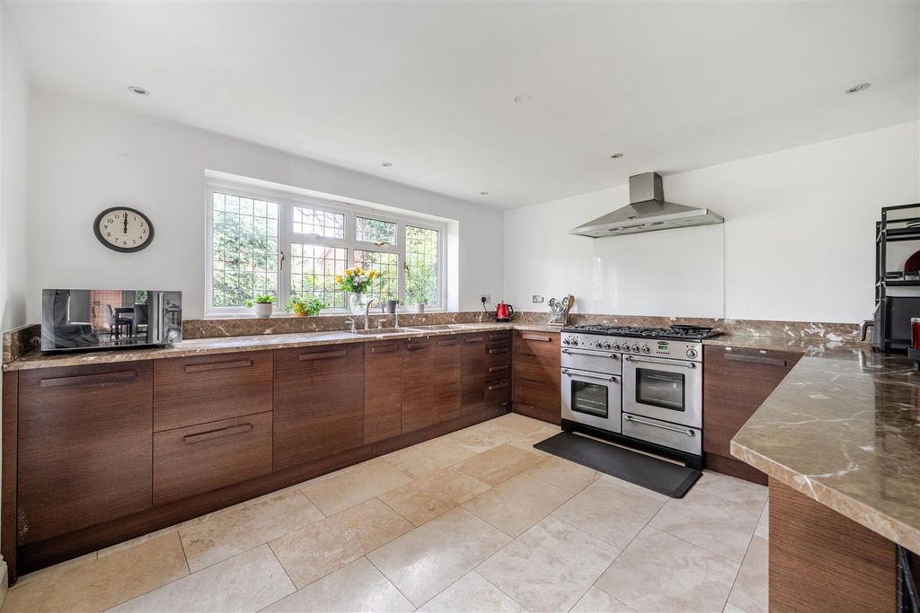 Property photo 2 of 25 1406133-13-6989d3A51F46F.Jpg