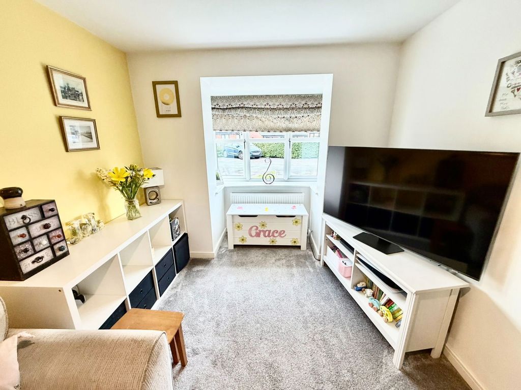 Property photo 3 of 21