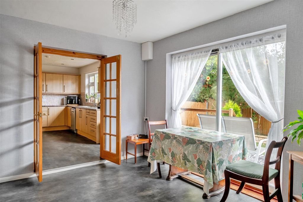 Property photo 3 of 14 1534897-1-1A144E0A36B0c.Jpg
