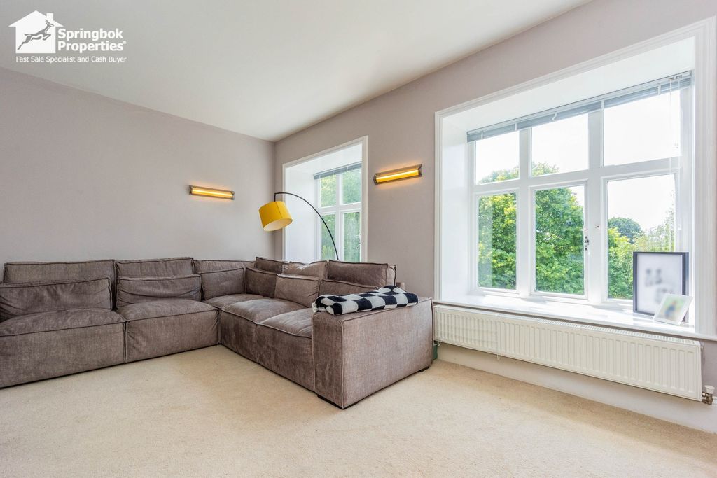 Property photo 2 of 11 Image 2