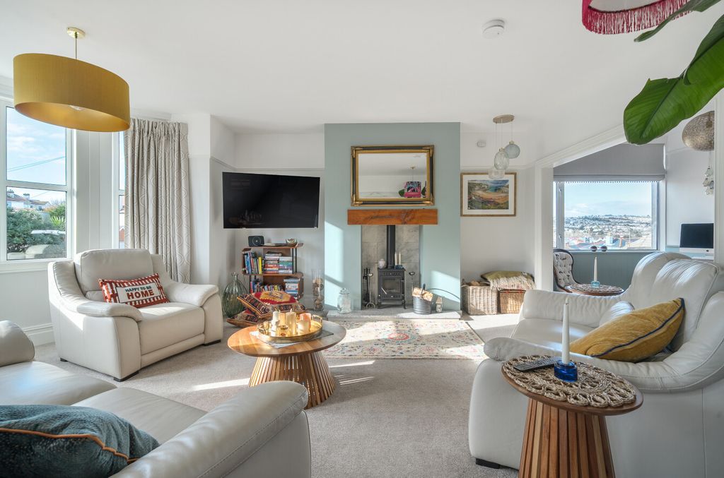 Property photo 2 of 27 2 - 1380516-18-691c95...