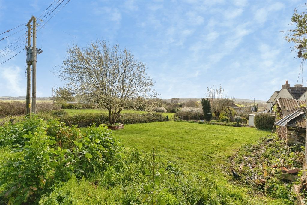 Property photo 3 of 24