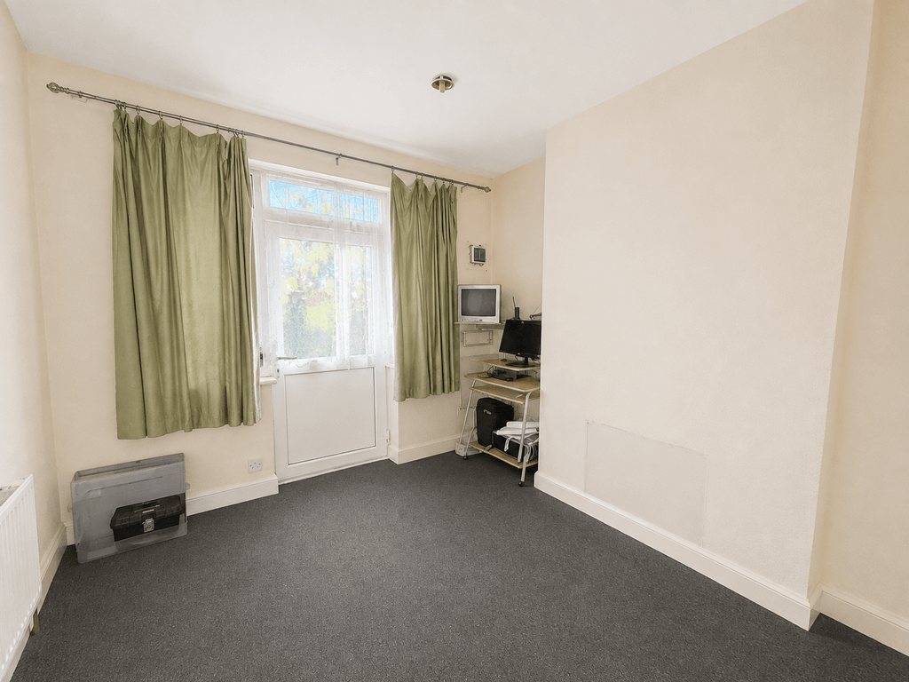 Property photo 2 of 10 77Daedee-3855-4259-A04d-36c4323874Ef