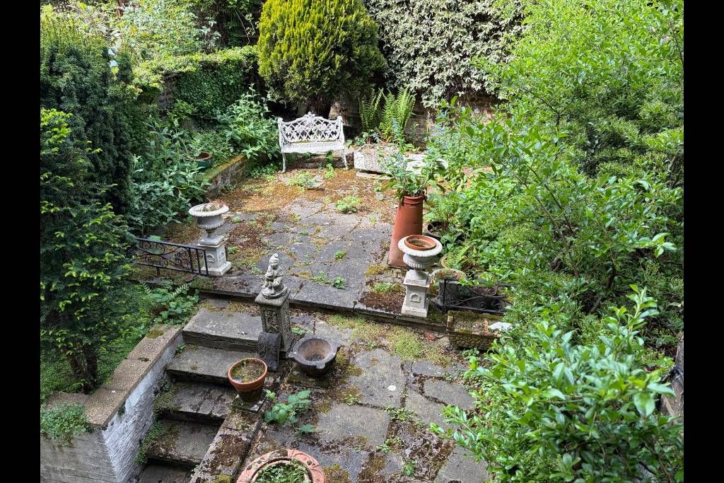 Property photo 3 of 3 Image