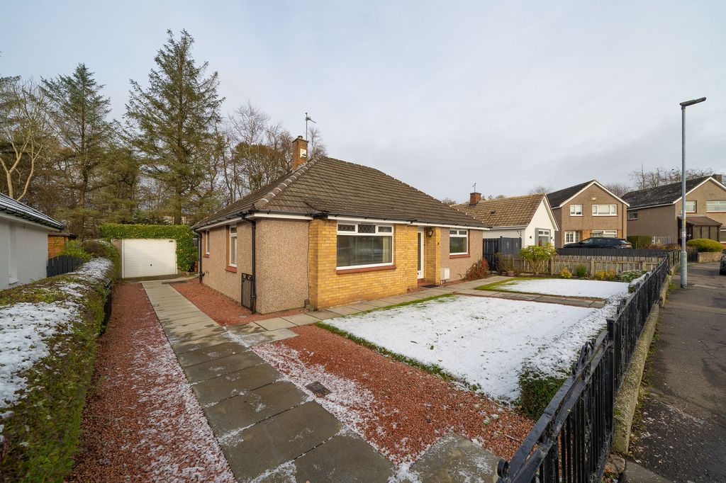 Property photo 2 of 31