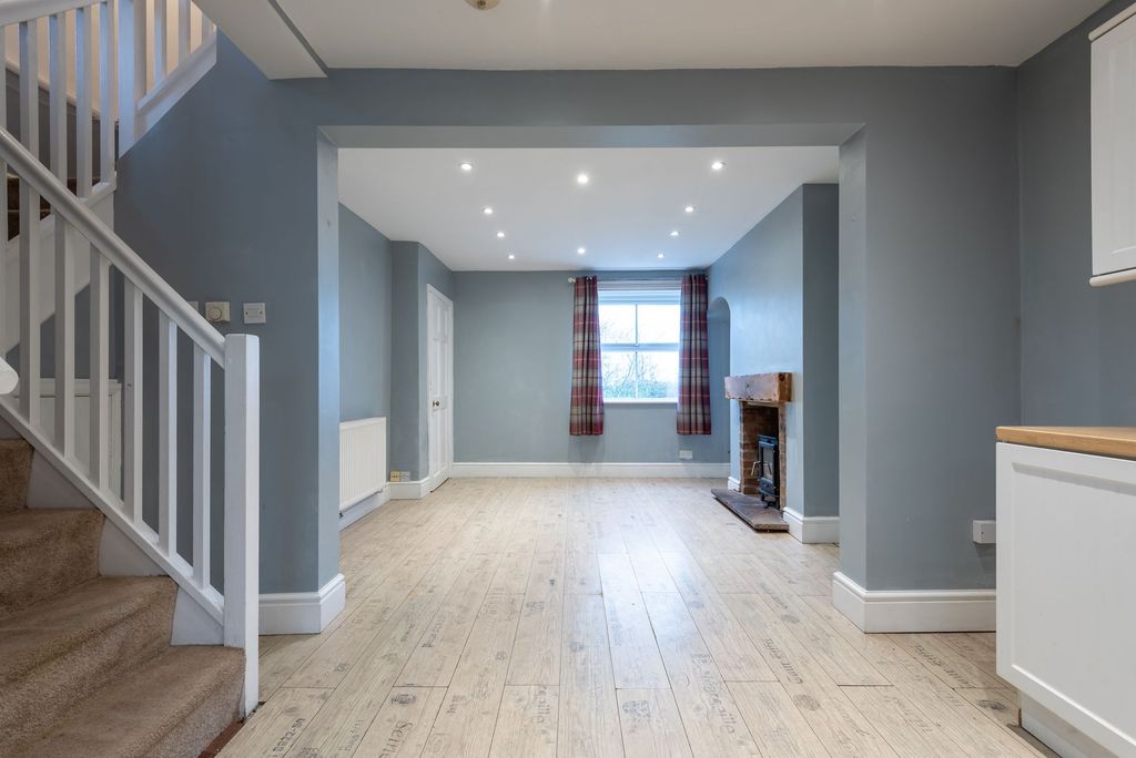 Property photo 3 of 36 Living Room