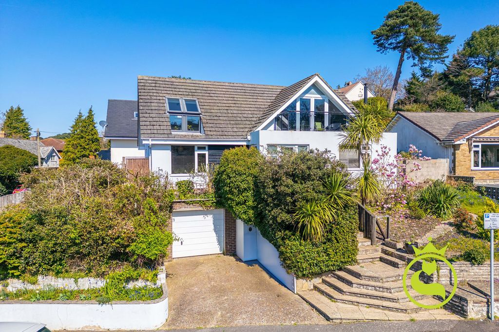 Property photo 1 of 31