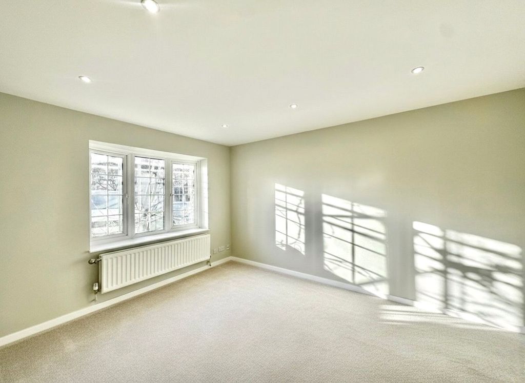 Property photo 3 of 11 Picture No. 42