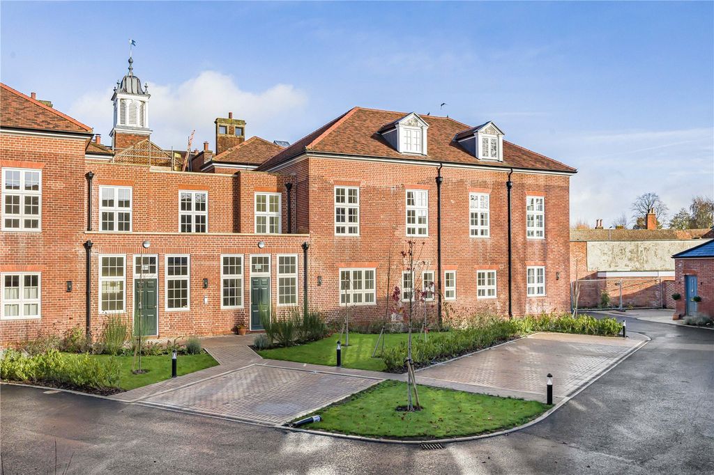 Property photo 2 of 12 Picture No. 22