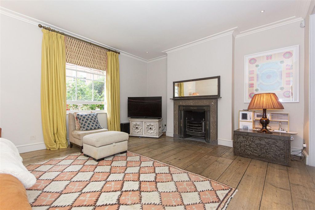 Property photo 2 of 17 Park Walk 31 (13).Jpg