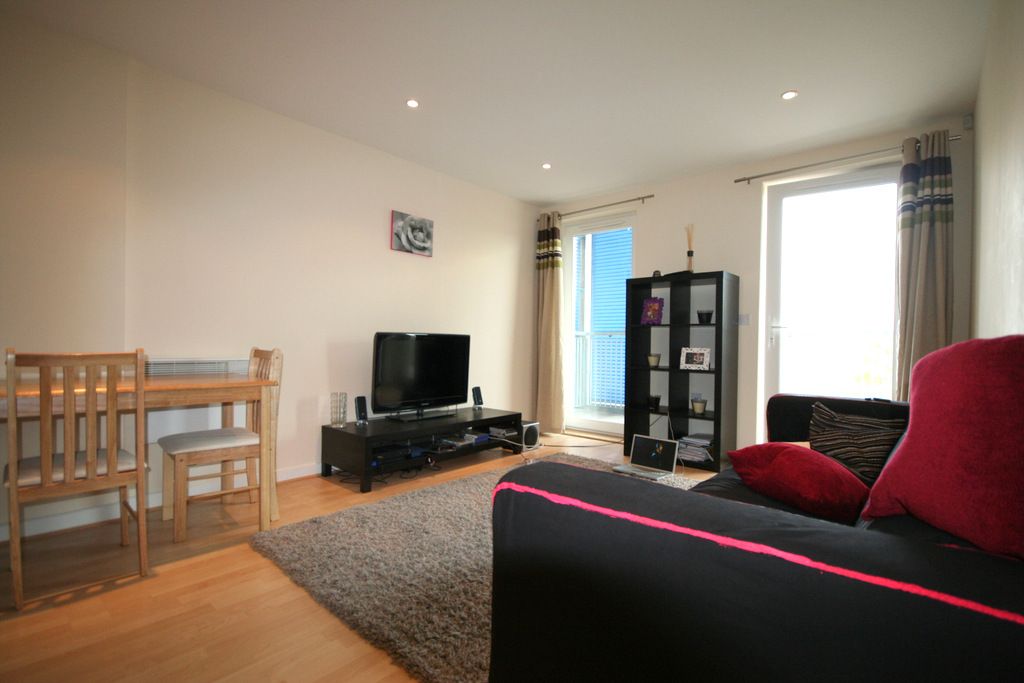 Property photo 3 of 5 Photo 03