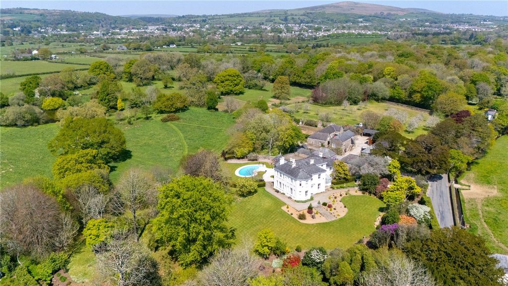 Property photo 1 of 13 Keaton House