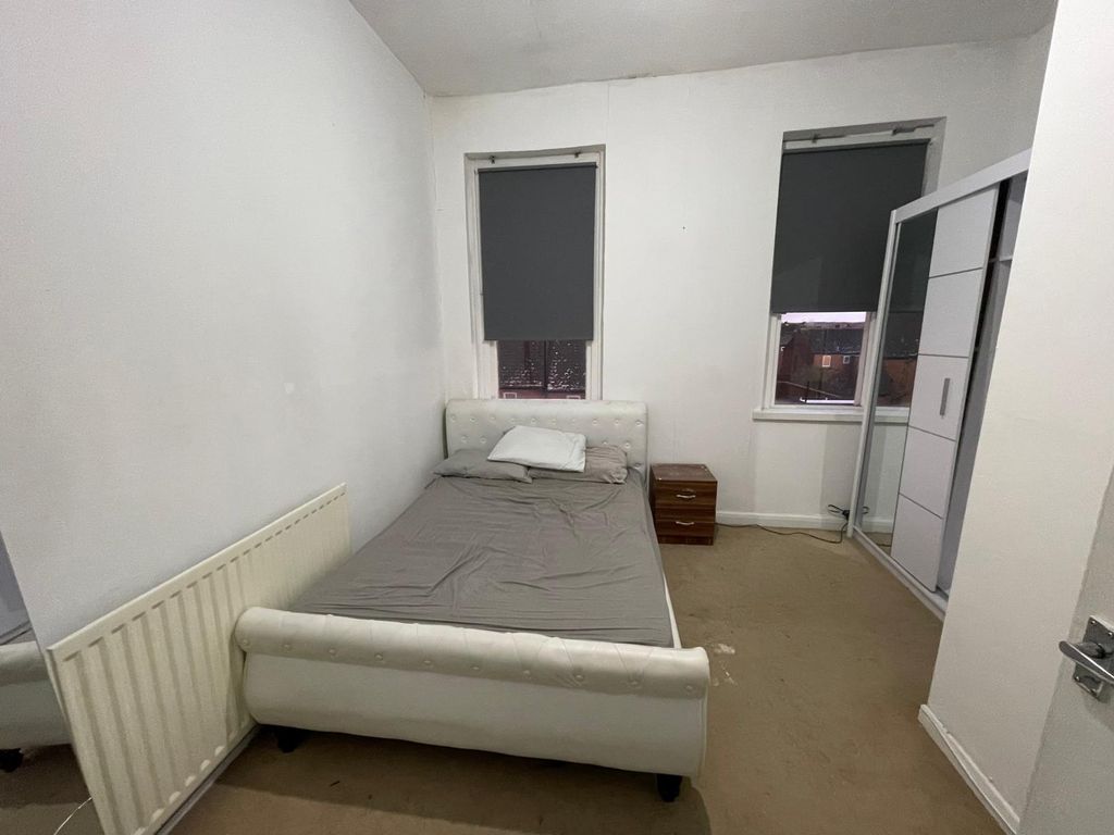 Property photo 3 of 5 Gallery