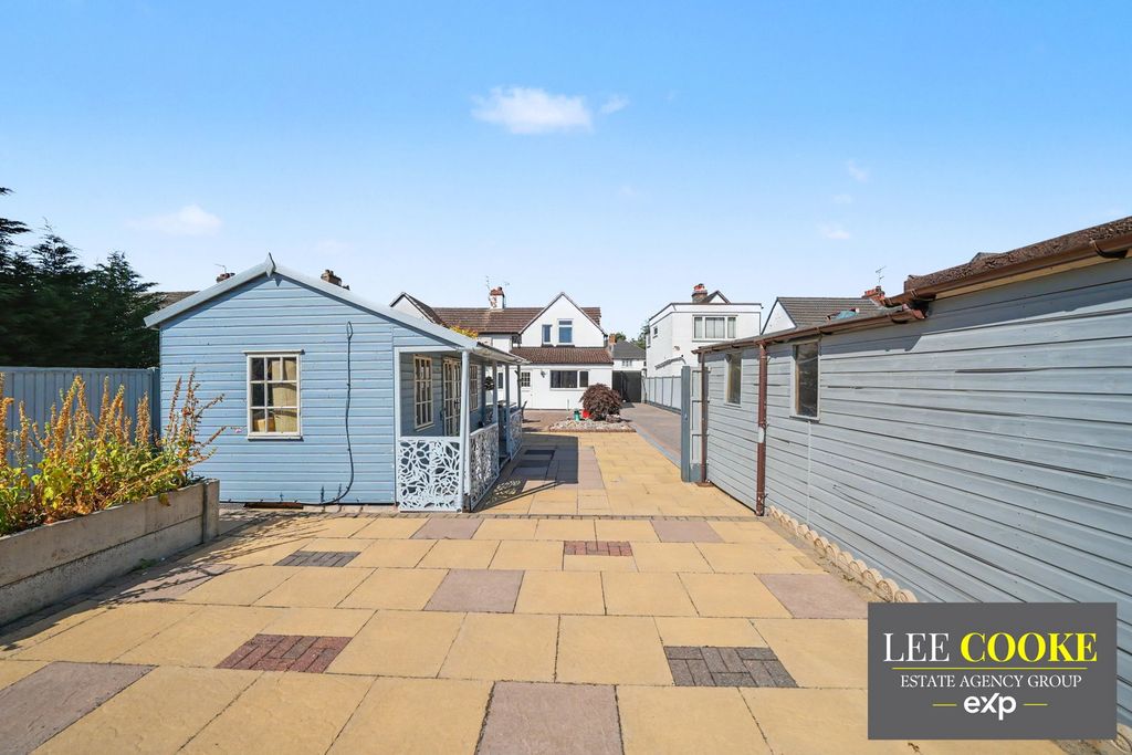 Property photo 2 of 46