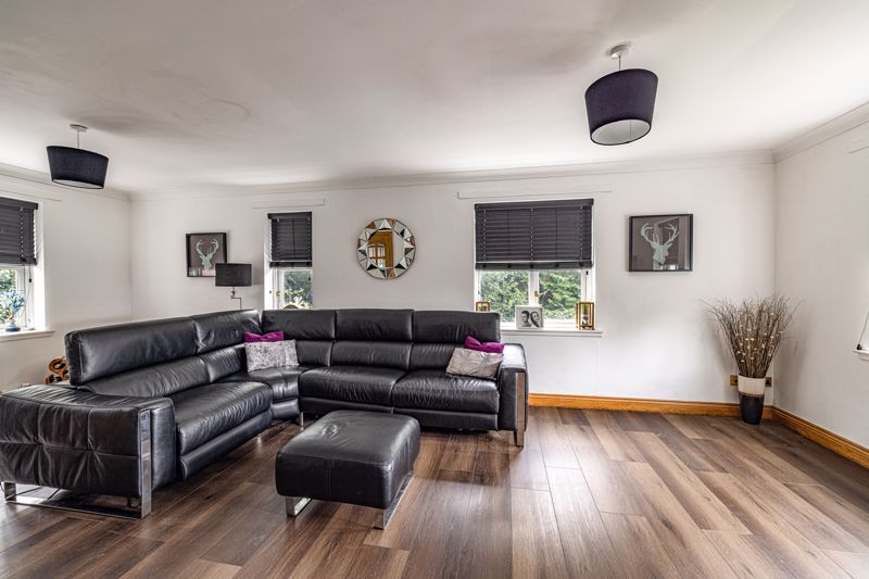 Property photo 3 of 31 Sitting Room