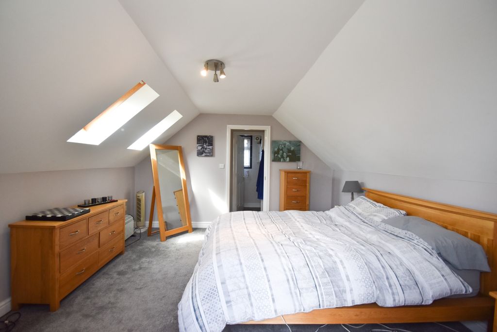 Property photo 3 of 8 Bedroom One