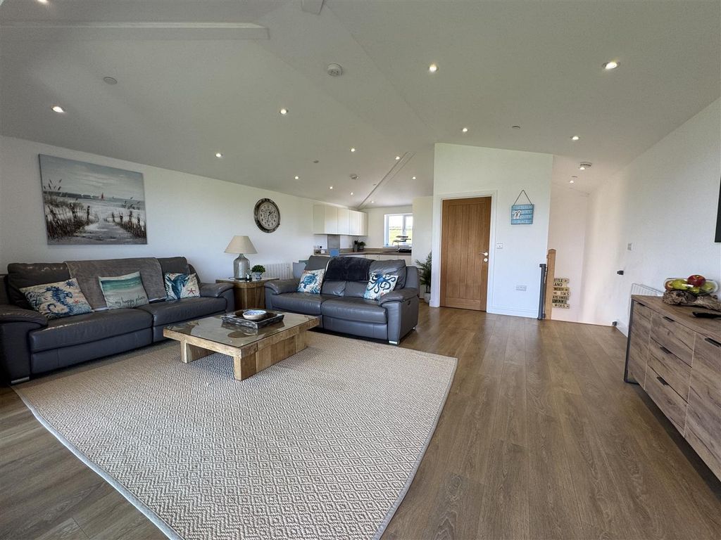 Additional image 5 of 3 bed property for saleGwythian Way, Perranporth TR6