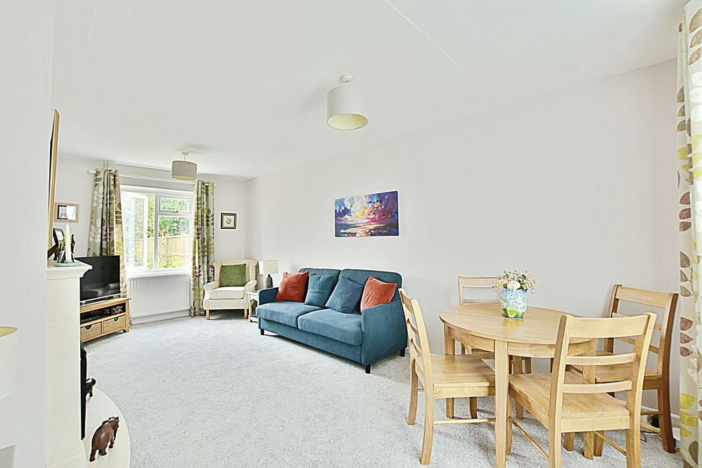 Property photo 3 of 18 Photo 12