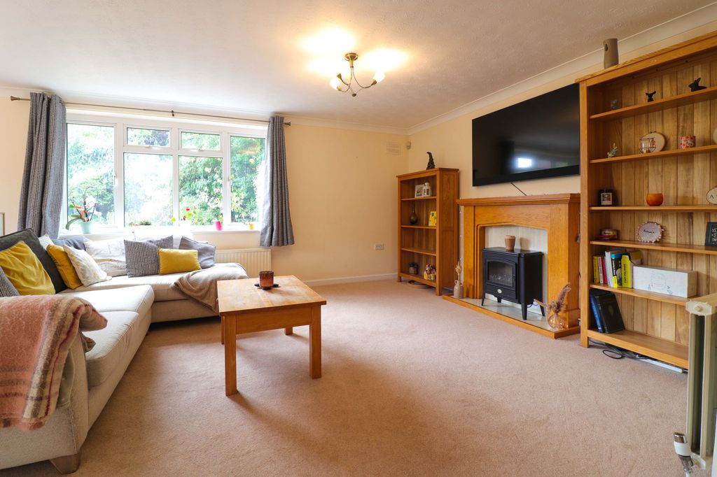 Property photo 2 of 12