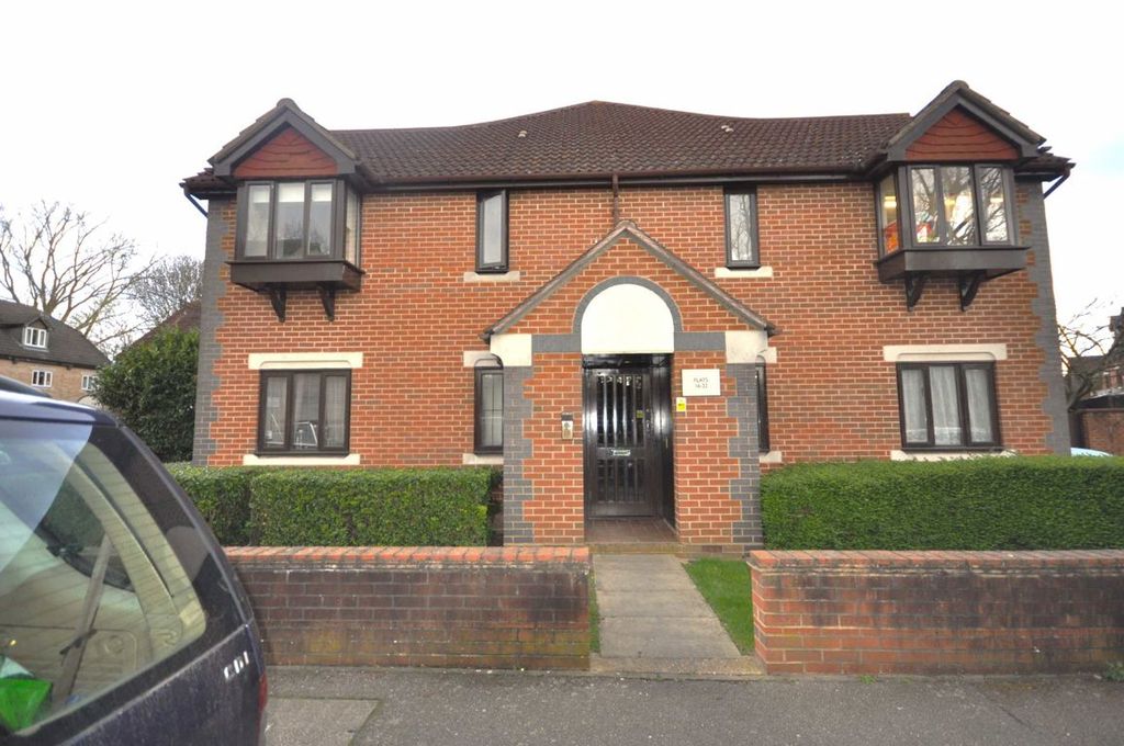 Property photo 1 of 2