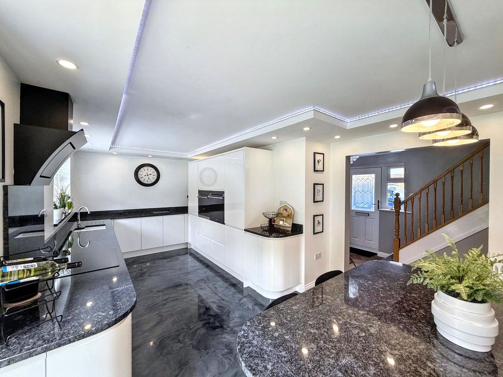 Additional image 9 of 7 bed detached house for saleSiskin Close, Hartlepool TS26