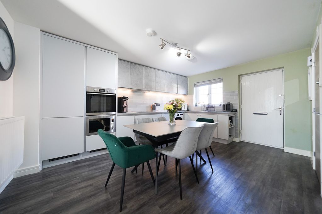 Property photo 2 of 18 Dsc01068