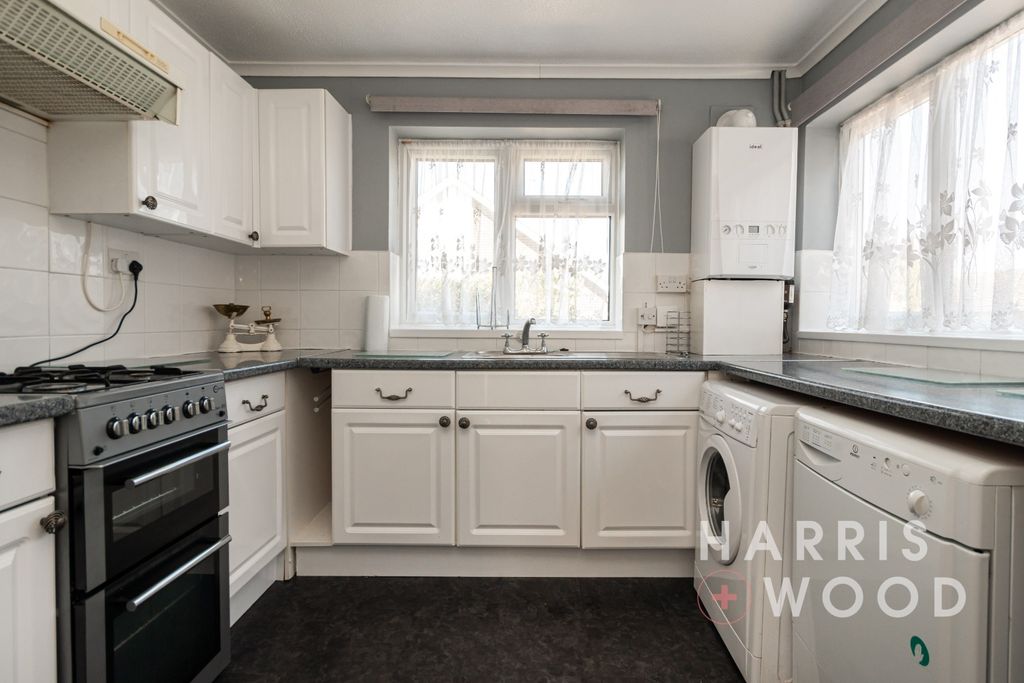 Property photo 2 of 12 4096663