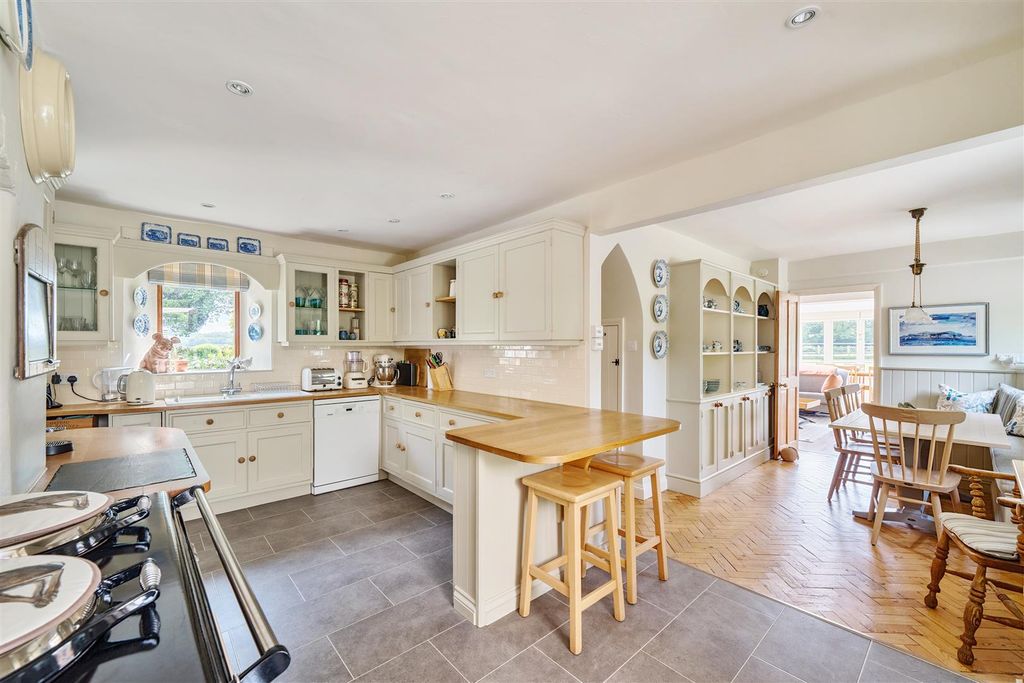 Property photo 2 of 30 Kitchen