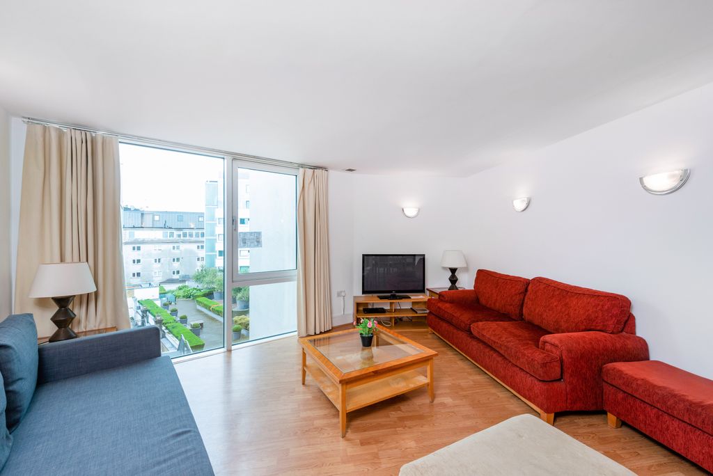 Property photo 3 of 11