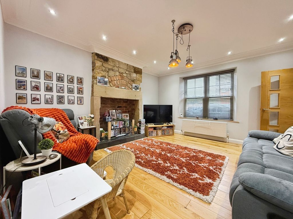 Property photo 3 of 17 Photo 15